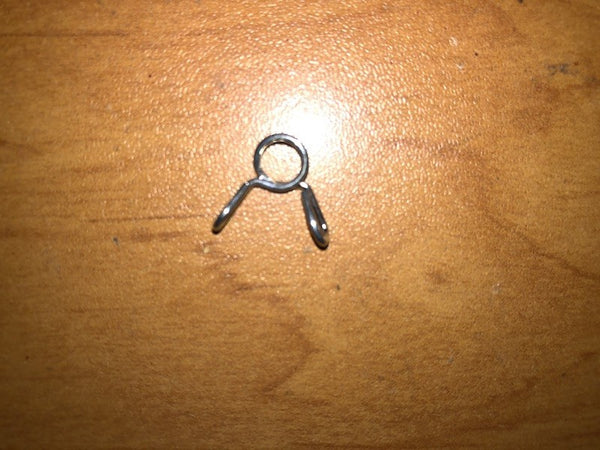 Collier de durite essence