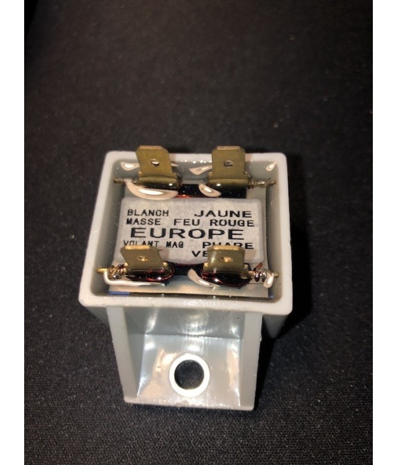 Régulateur transformateur tension 103