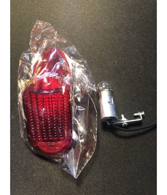 Cabochon et porte ampoule Motobécane de type  "Manducher"