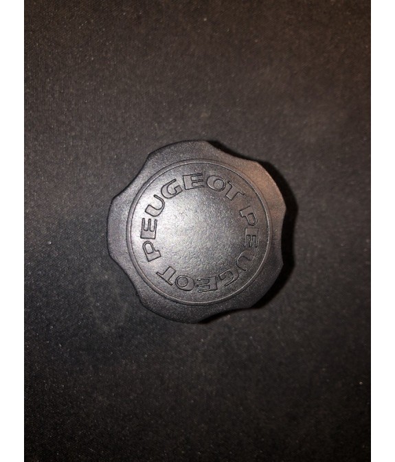 Bouchon essence Peugeot 103  à pousser