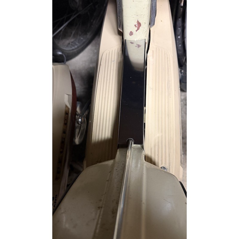 Enjoliveur de poutre en inox pour Peugeot 103