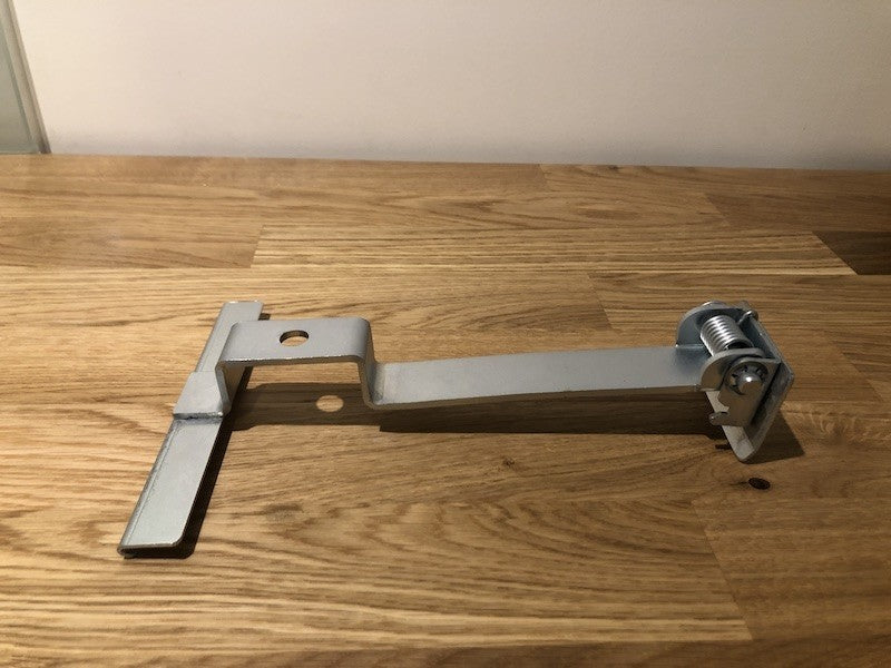 Water bottle cage in T-shape