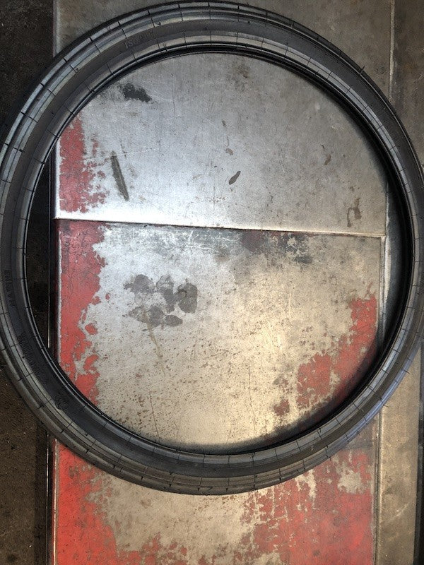 Black tire in 600 x 50 B